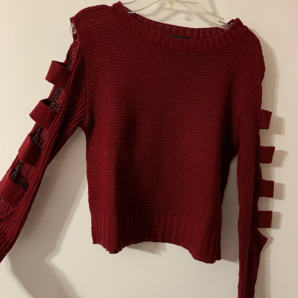 burgundy cropped long sleeve w/ opens on sleeves